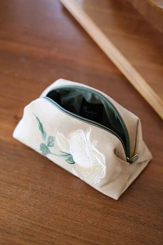 Косметичка "Белая роза" бежевая MASHU POUCH