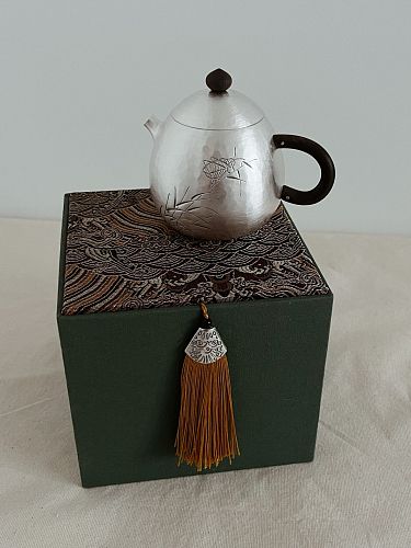 Серебряный чайник "Wabi-Sabi / Ваби-Саби" LHASA