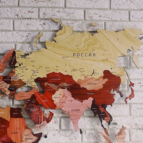 Карта мира из дерева на подложке GA-DEN, в интерьере, красивая, объемная