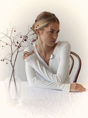 Колье "Clutch with pearl / Клатч с жемчужиной" ALMA / АЛЬМА