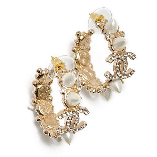 Серьги Chanel 2022 г. VINTAGE DREAM